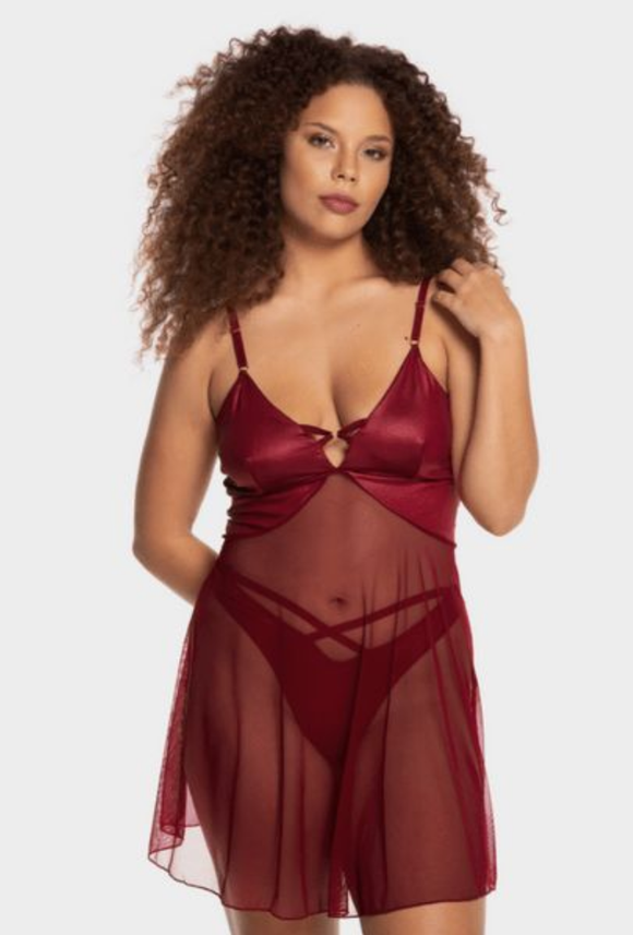 Camisola em microfibra e tule.